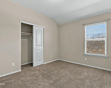 13805 Garforth Avenue - Photo Thumbnail 22