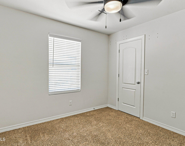 10620 Hidden Arch Place - Photo Thumbnail 14
