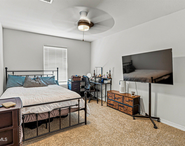 10620 Hidden Arch Place - Photo Thumbnail 12