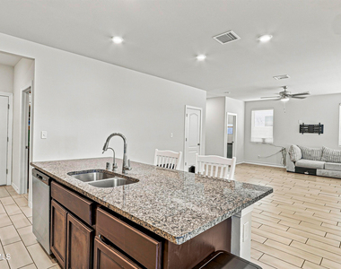 10620 Hidden Arch Place - Photo Thumbnail 24