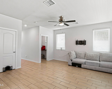 10620 Hidden Arch Place - Photo Thumbnail 28