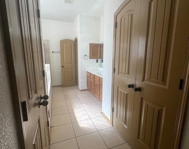 13737 Paseo Sereno Drive - Photo Thumbnail 23