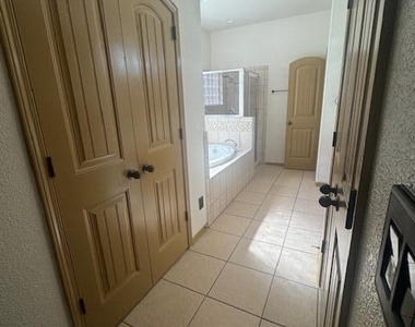 13737 Paseo Sereno Drive - Photo Thumbnail 24
