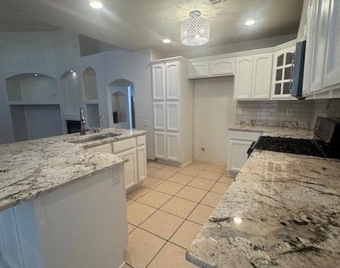 13737 Paseo Sereno Drive - Photo Thumbnail 3