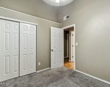 12052 Bellows Court - Photo Thumbnail 22