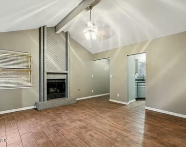 12052 Bellows Court - Photo Thumbnail 4