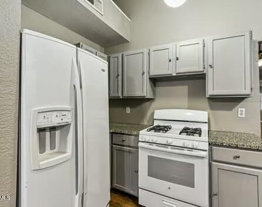 12052 Bellows Court - Photo Thumbnail 9