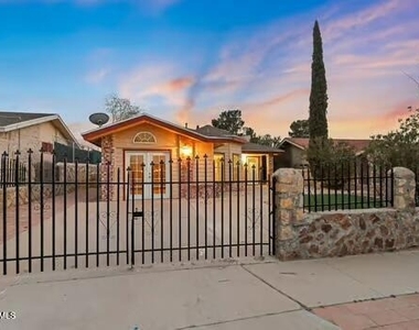 12052 Bellows Court - Photo Thumbnail 3