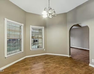 12052 Bellows Court - Photo Thumbnail 12