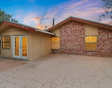 12052 Bellows Court - Photo Thumbnail 29