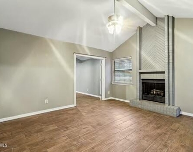 12052 Bellows Court - Photo Thumbnail 5