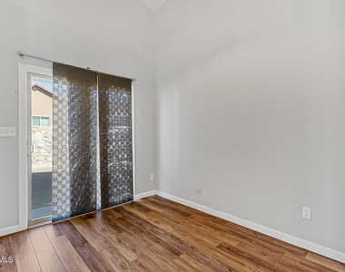 7213 Copper Trail Avenue - Photo Thumbnail 12