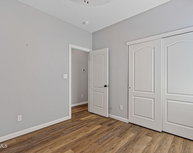 7213 Copper Trail Avenue - Photo Thumbnail 22