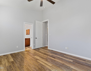 7213 Copper Trail Avenue - Photo Thumbnail 15