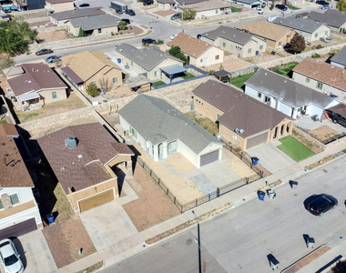 7213 Copper Trail Avenue - Photo Thumbnail 35