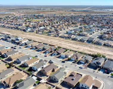 7213 Copper Trail Avenue - Photo Thumbnail 43
