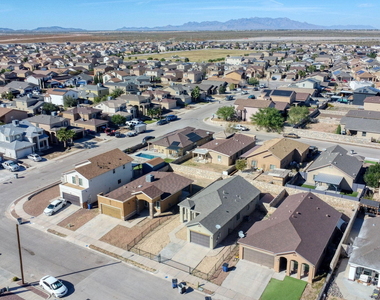 7213 Copper Trail Avenue - Photo Thumbnail 33