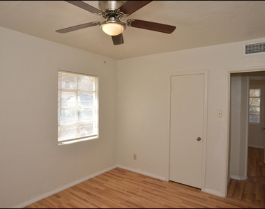 6106 Tejas Drive - Photo Thumbnail 24