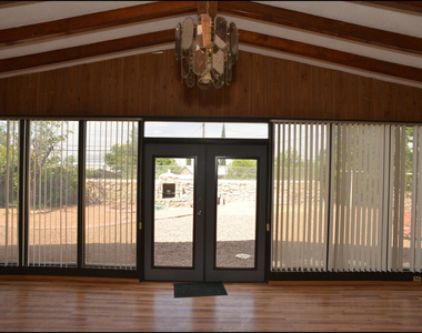 6106 Tejas Drive - Photo Thumbnail 16