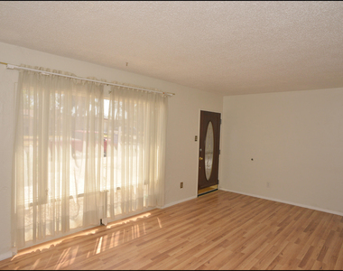 6106 Tejas Drive - Photo Thumbnail 8