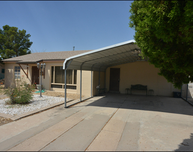 6106 Tejas Drive - Photo Thumbnail 2