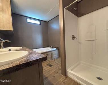 850 Talbot Avenue - Photo Thumbnail 16