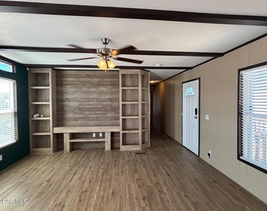850 Talbot Avenue - Photo Thumbnail 8