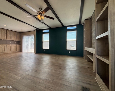 850 Talbot Avenue - Photo Thumbnail 5