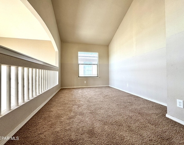 3813 Loma Dante - Photo Thumbnail 24