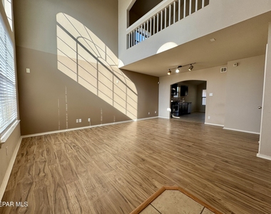3813 Loma Dante - Photo Thumbnail 5