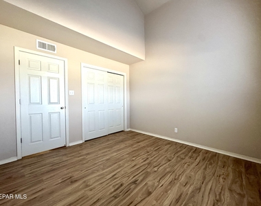 3813 Loma Dante - Photo Thumbnail 22
