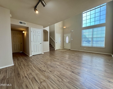 3813 Loma Dante - Photo Thumbnail 6