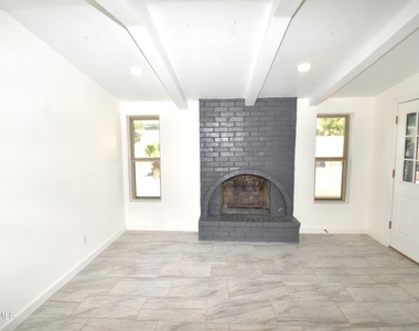 200 Belvidere Street - Photo Thumbnail 7