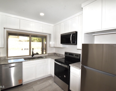 200 Belvidere Street - Photo Thumbnail 5