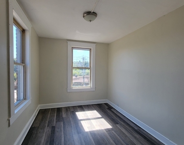 220 Main Street - Photo Thumbnail 7