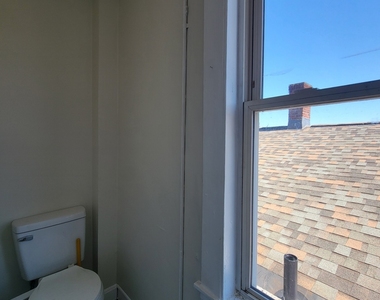 220 Main Street - Photo Thumbnail 3