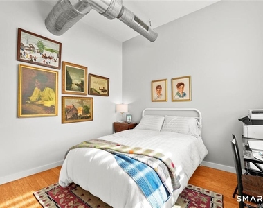 881 Lafayette Boulevard - Photo Thumbnail 20