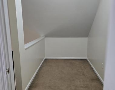 680 Boston Post Road - Photo Thumbnail 9