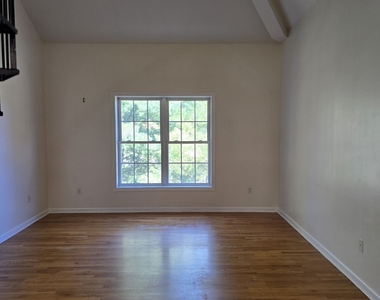 680 Boston Post Road - Photo Thumbnail 14
