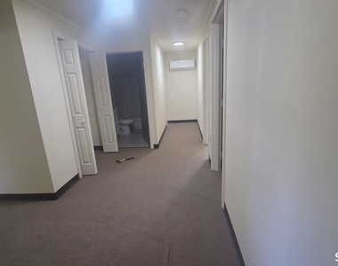361 Pomeroy Avenue - Photo Thumbnail 2