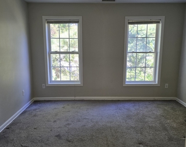 680 Boston Post Road - Photo Thumbnail 6