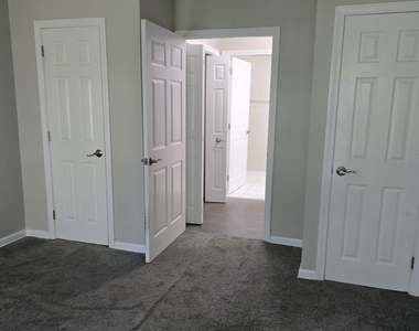 680 Boston Post Road - Photo Thumbnail 7