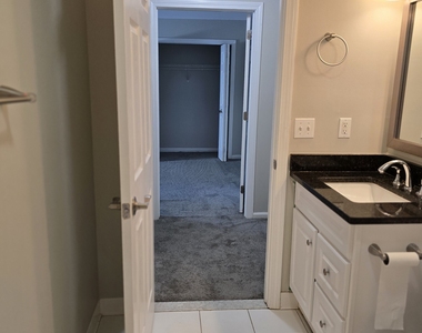 680 Boston Post Road - Photo Thumbnail 10