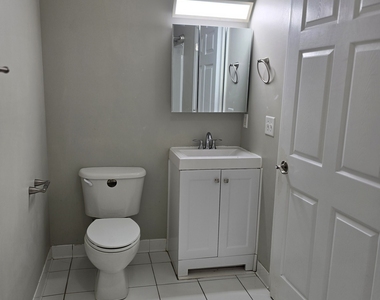 680 Boston Post Road - Photo Thumbnail 2