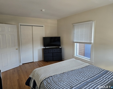 1118 Main Street - Photo Thumbnail 11
