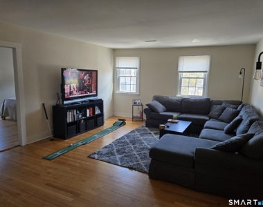 1118 Main Street - Photo Thumbnail 2