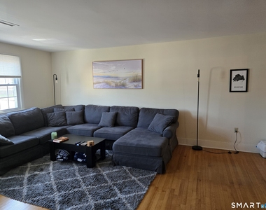 1118 Main Street - Photo Thumbnail 3