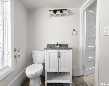908 Main Street - Photo Thumbnail 10