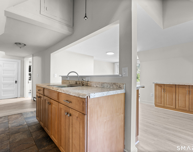 908 Main Street - Photo Thumbnail 1