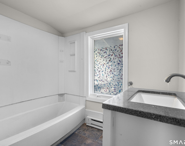 908 Main Street - Photo Thumbnail 9